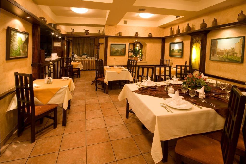 利特曼酒店 Stary Toruń 外观 照片